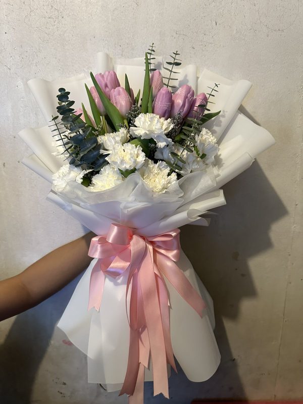 carnation & tulip php3,500