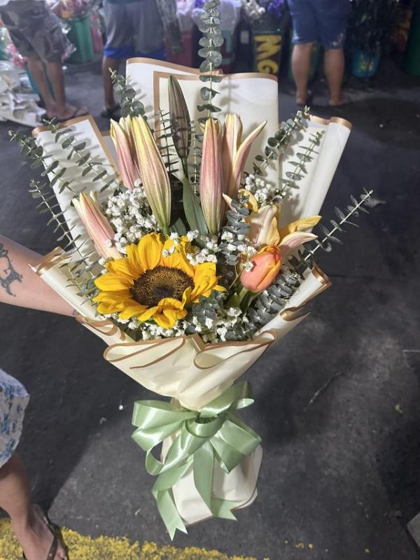 lilys, sunflower,tulip php1800