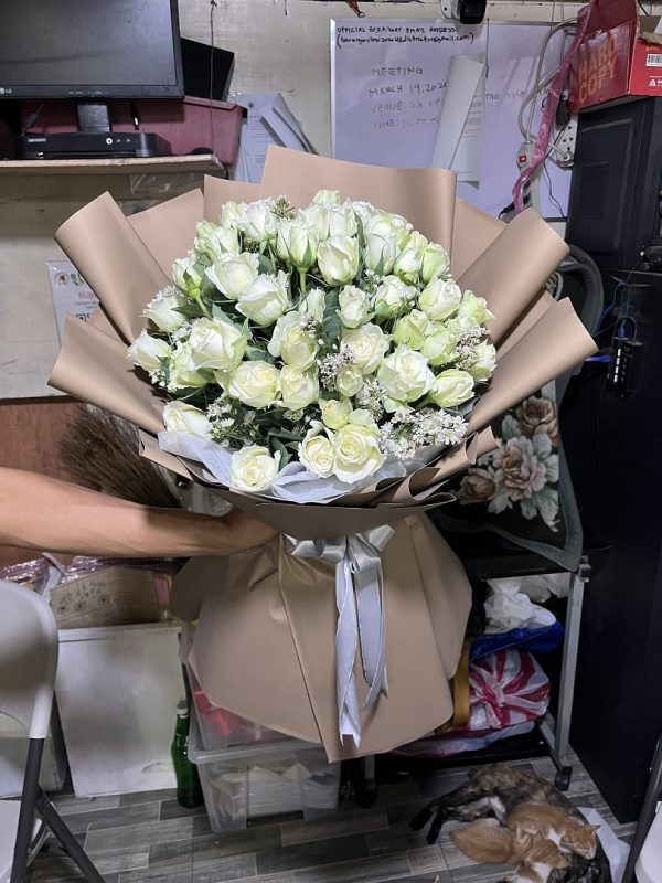 4 dozens local rose
