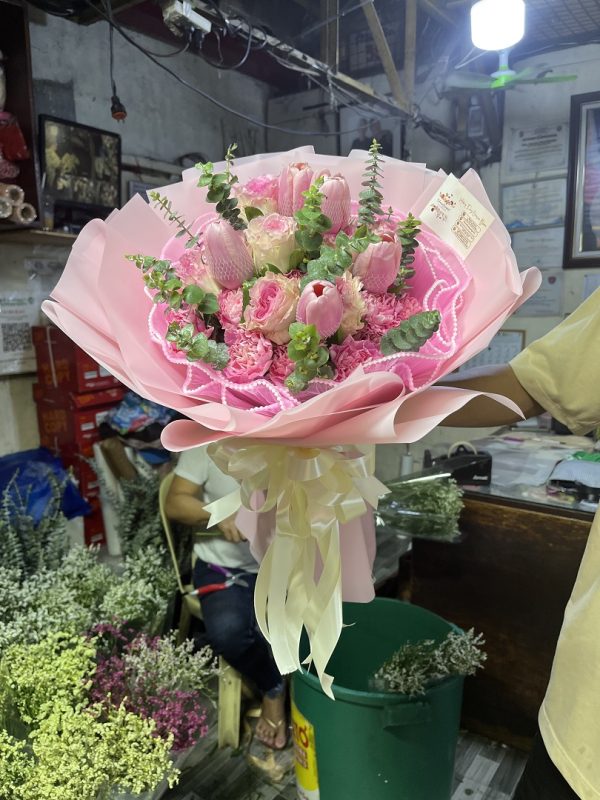 China Roses, Tulips and Encarnation