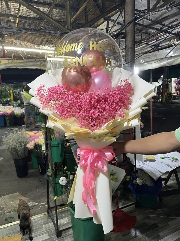 Gypsophilia with balloons