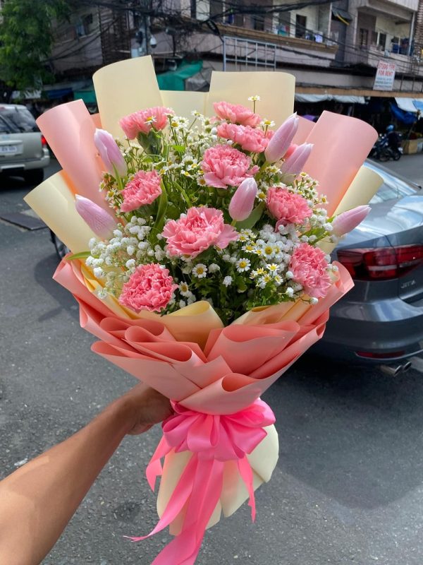 Tulips with Carnation
